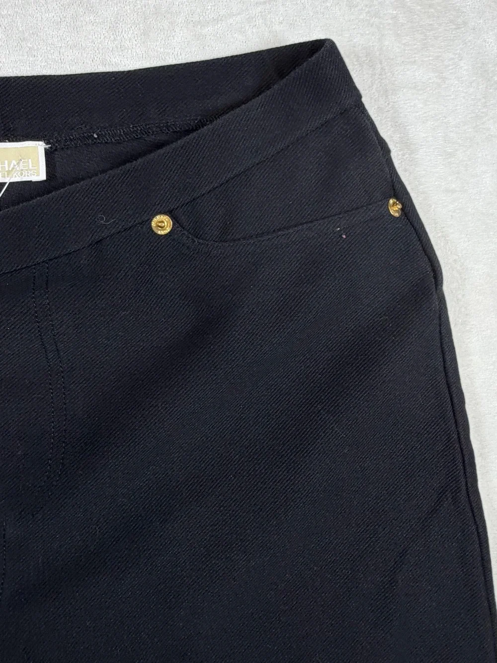 Michael Kors Size M Black Pull-On Slim Strerch Pants with Gold Logo Tag
